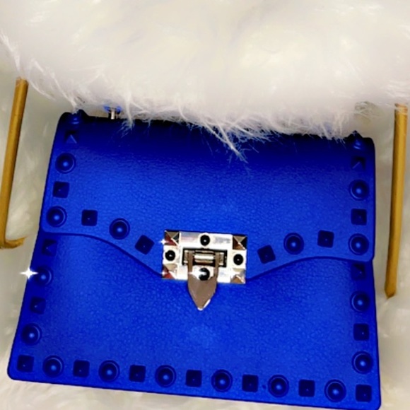 Handbags - Picture 5 of 5